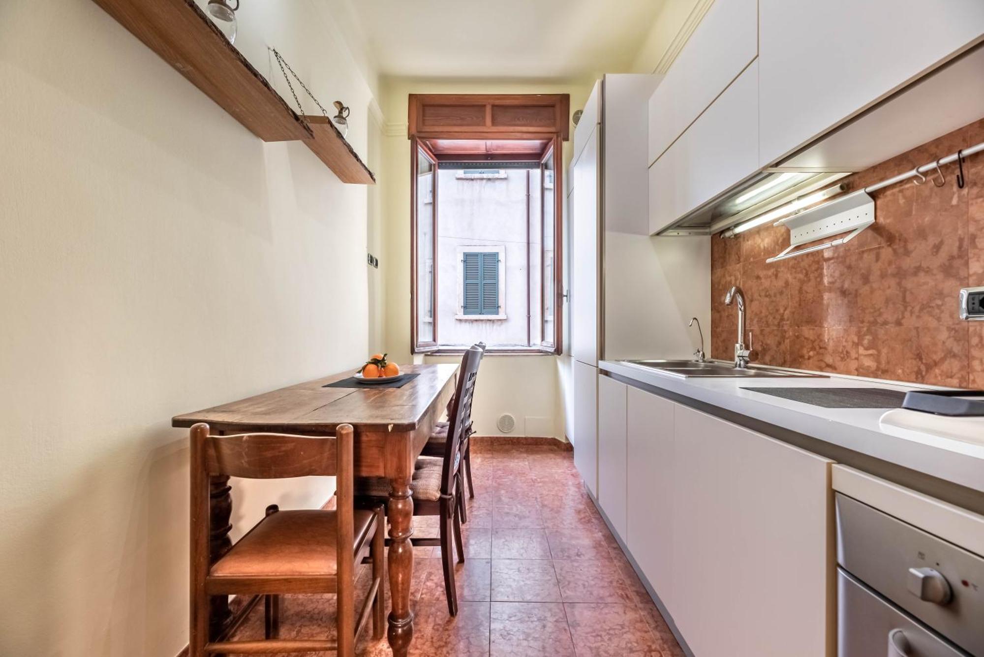 Piazza Isolo Central Apartment Verona Eksteriør bilde