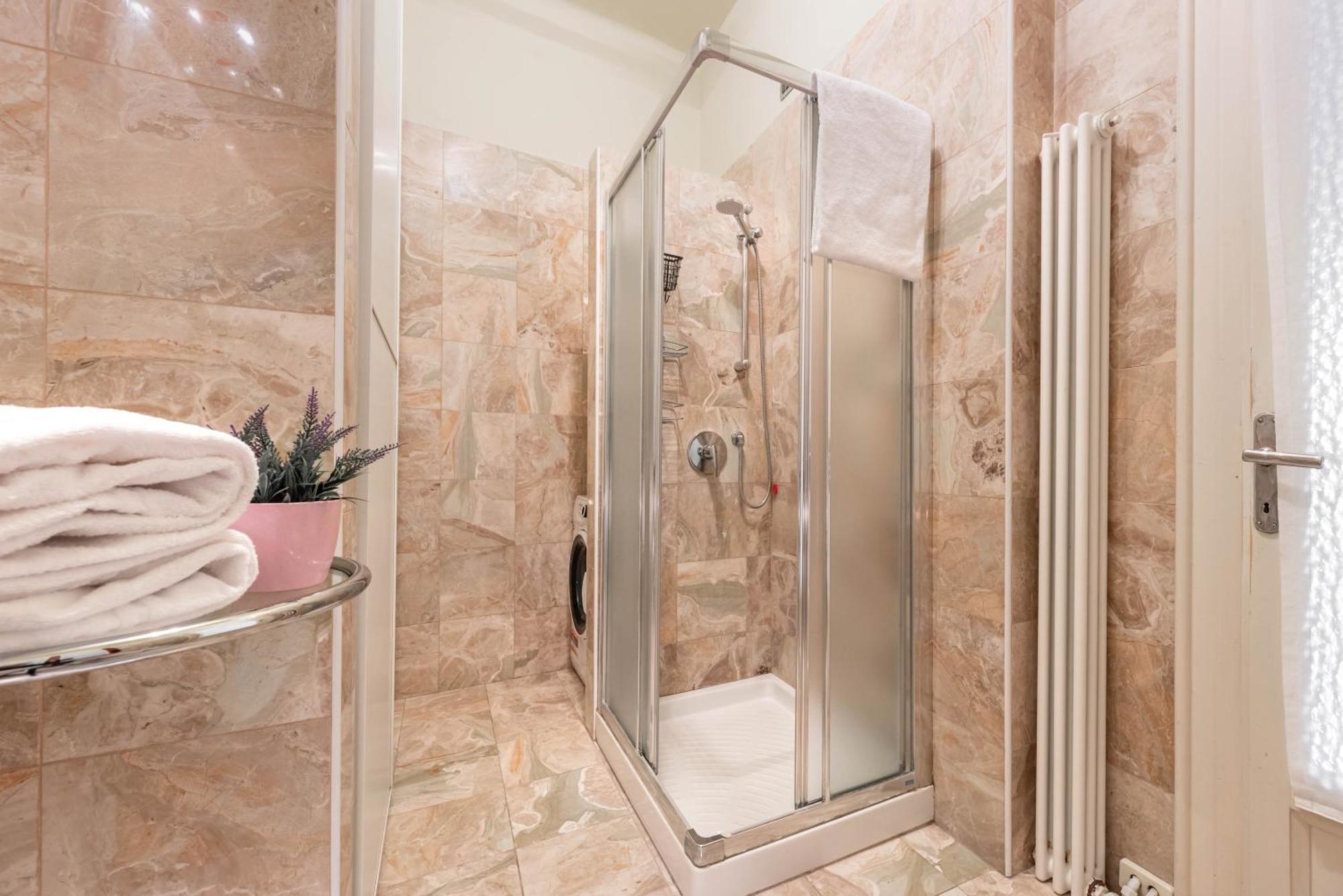 Piazza Isolo Central Apartment Verona Eksteriør bilde
